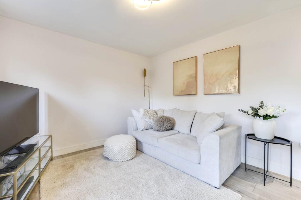 Additional image 4 of Waterside View, Harrogate Road, Bradford, West Yorkshire, BD10