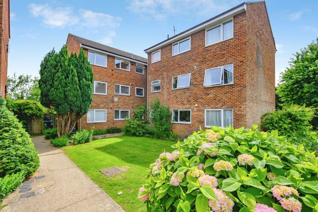 Main image of property: Riverside Close, Kings Langley