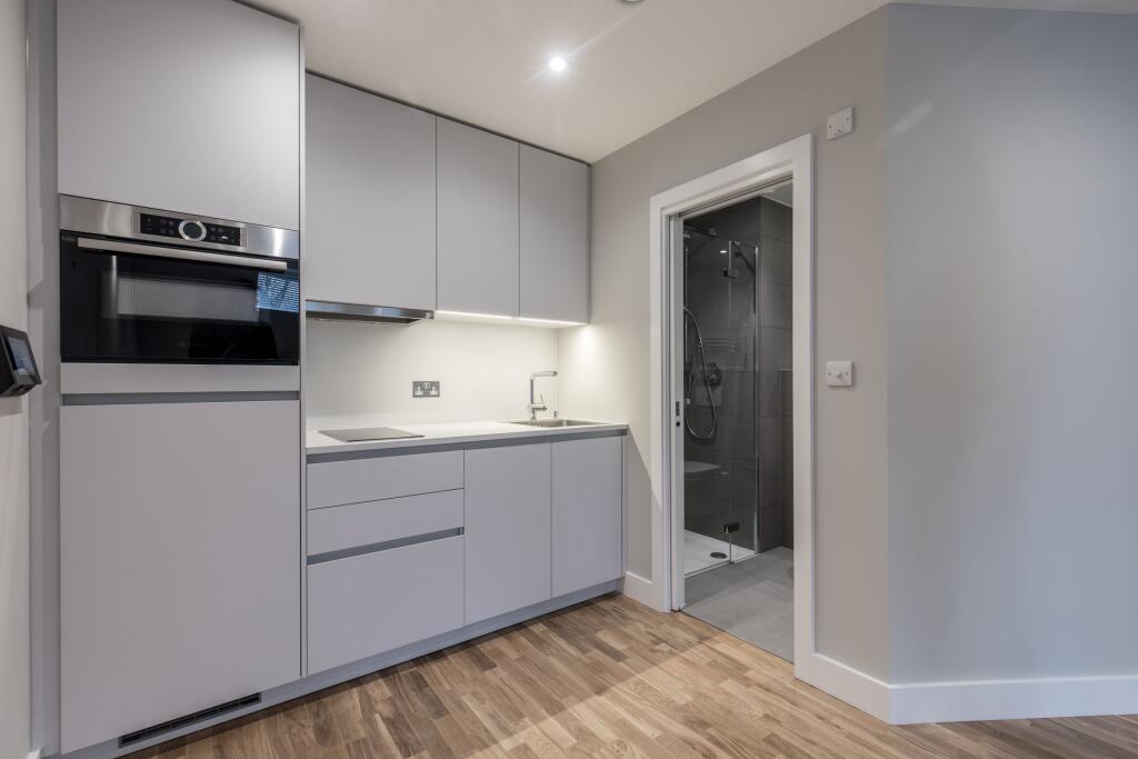 Apartment in London, West Hampstead - View 3
