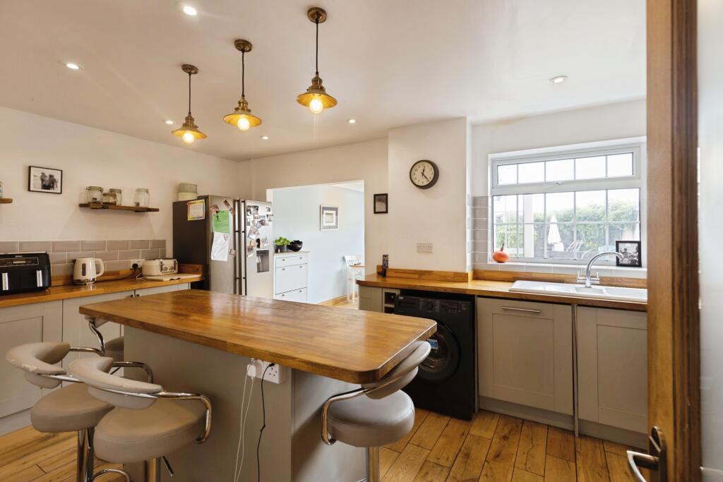 House in Gloucester, Gloucestershire - View 5