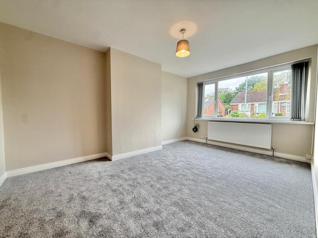 House in Tameside, Denton - View 2
