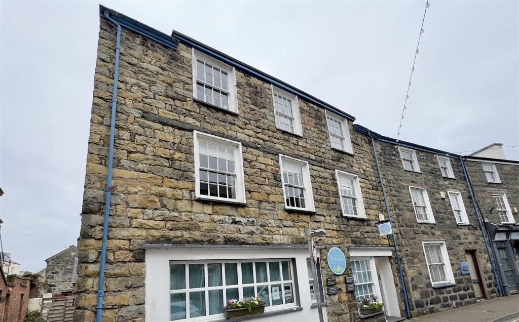 Main image of property: 6 Penlan Street, Pwllheli