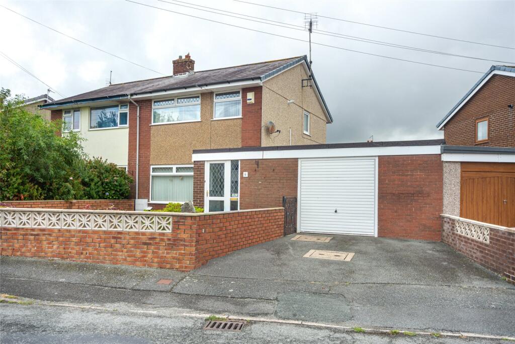 3-bed semi-detached on Tyddyn Llwydyn, Caernarfon, Gwynedd, LL55, £195,000