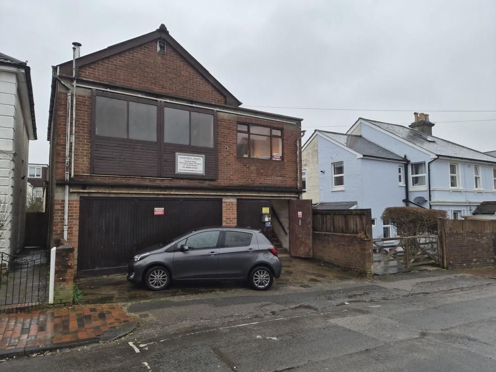 Main image of property: 17 Avon Street, Tunbridge Wells, Kent, TN1 2JG