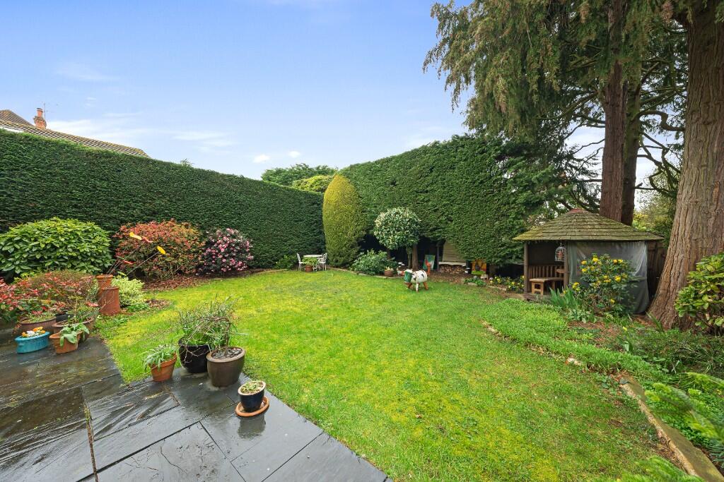 Additional image 33 of Douglas Road, Harpenden, Hertfordshire, AL5