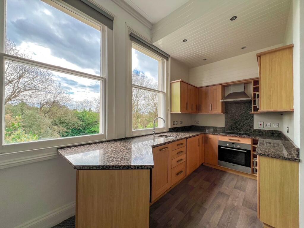 Wolsey Road, East Molesey, KT8 photo 2