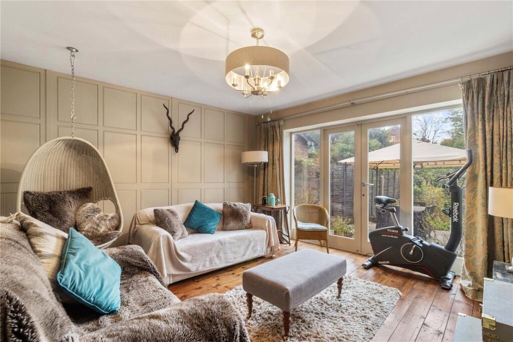 Crescent Road, Hale, Altrincham, Greater Manchester, WA15 photo 4