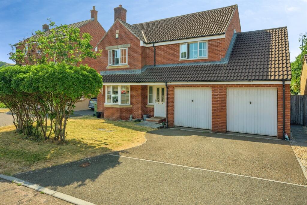 4-bed detached on Mitchell Close, Plymstock, £500,000