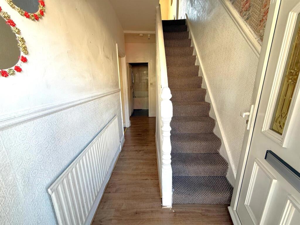 House in London - View 2