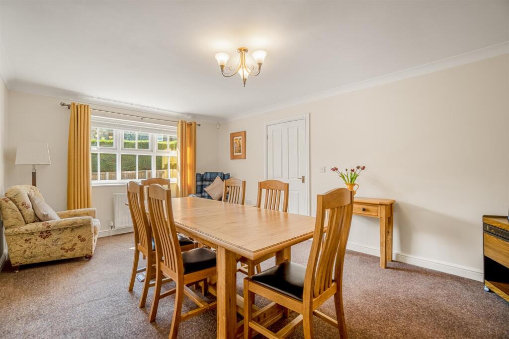House in Bradford, Baildon - View 5