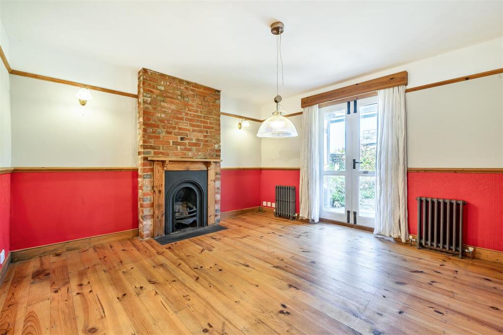 House in Arun, Poling - More