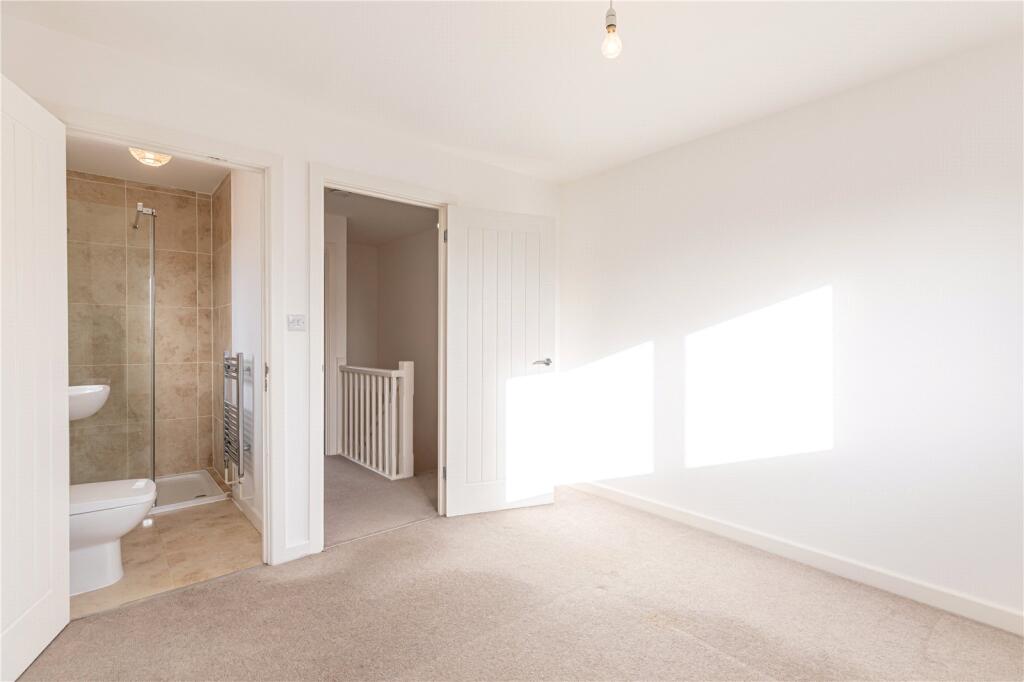 The Wren, Aldbourne Road, Baydon, Marlborough, SN8 photo 4