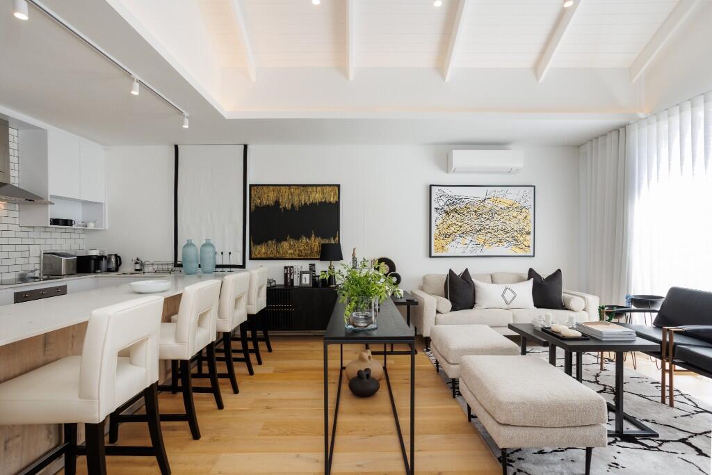 Main image of property: Paarl, Western Cape