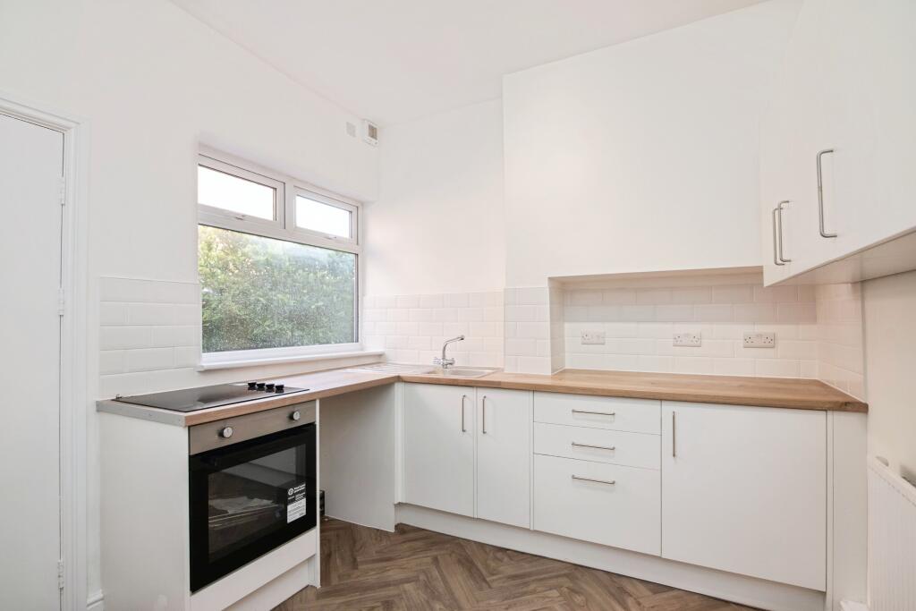 House in Sandwell, West Midlands - More
