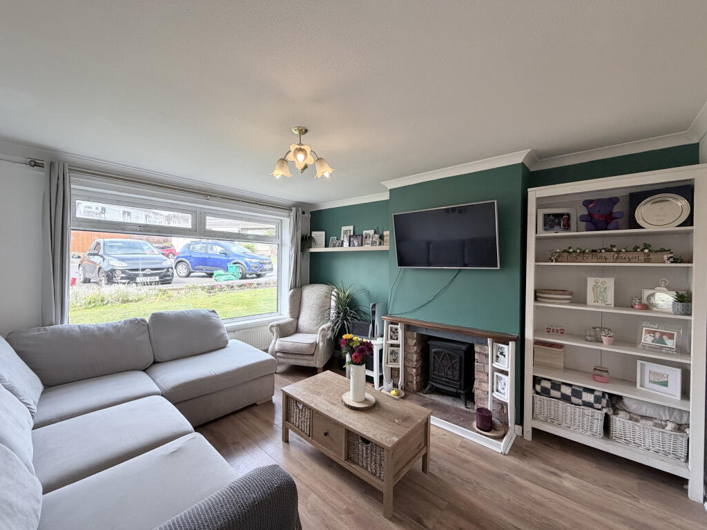House in Mid Glamorgan, Llantwit Fardre - View 5