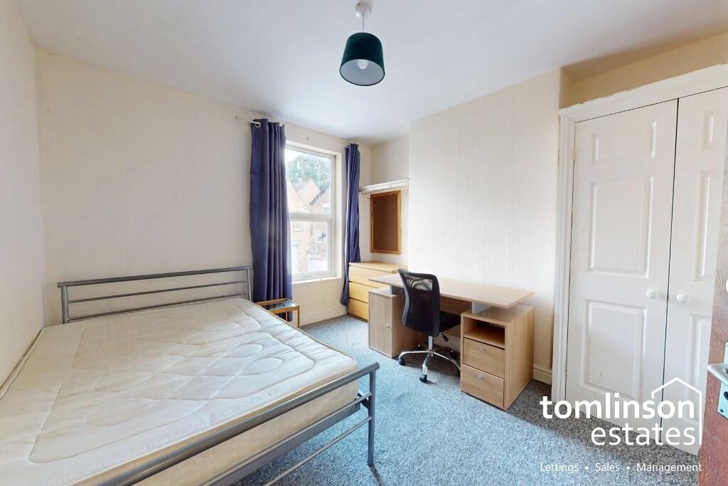 House in Nottingham - View 5