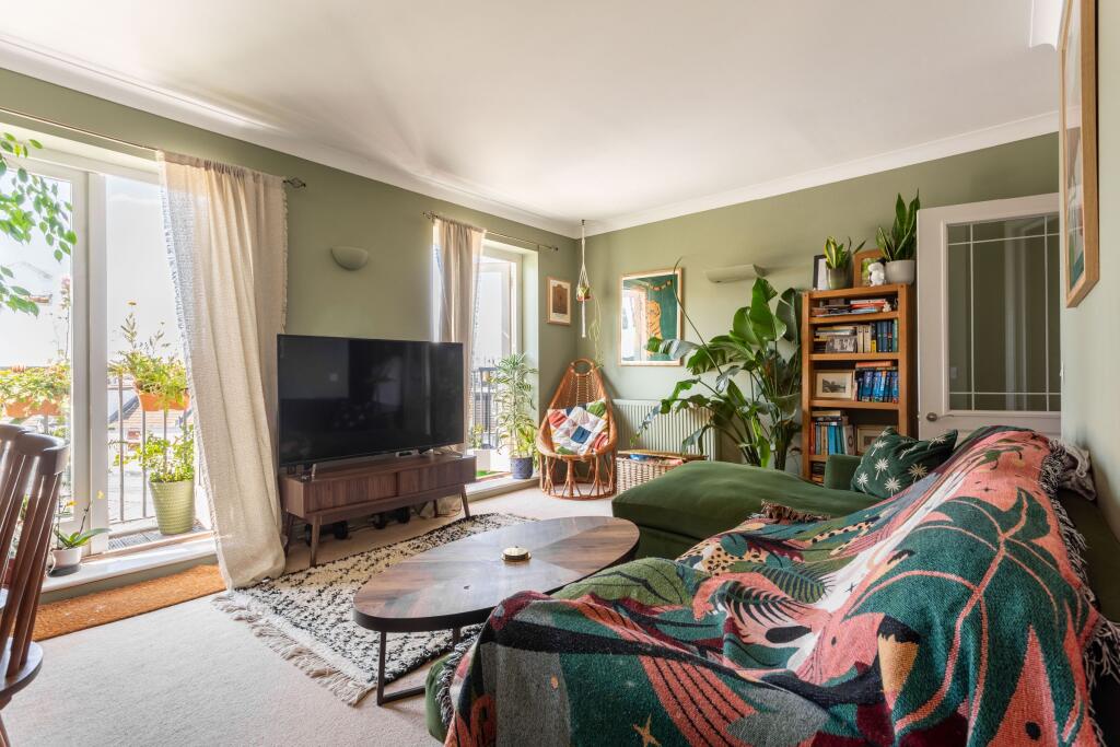 Apartment in Brighton, Queen's Park - View 2
