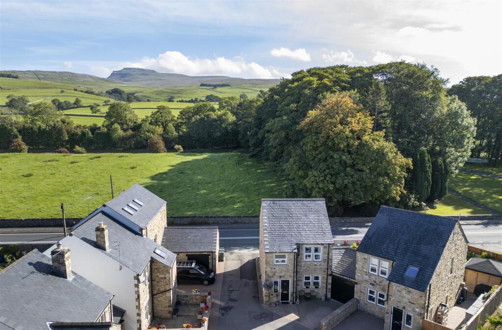 Main image of property: 1 Gill View, Ingleton