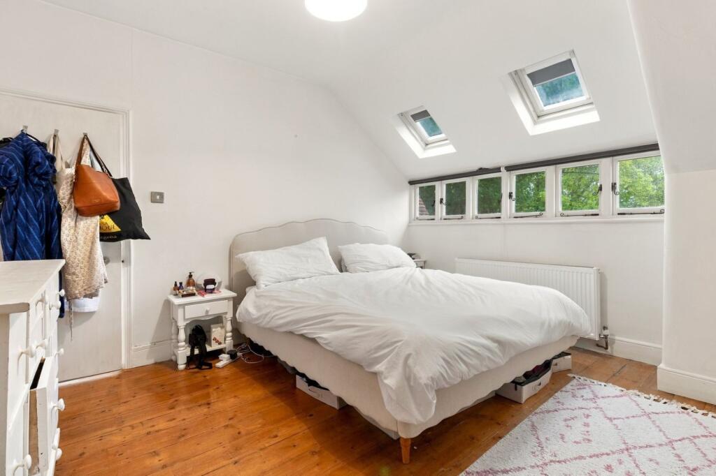 Apartment in London - View 2