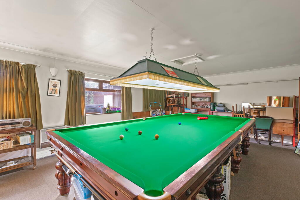 Additional image 10 of Oakfield Avenue, Gilstead, Bingley, BD16 4RA