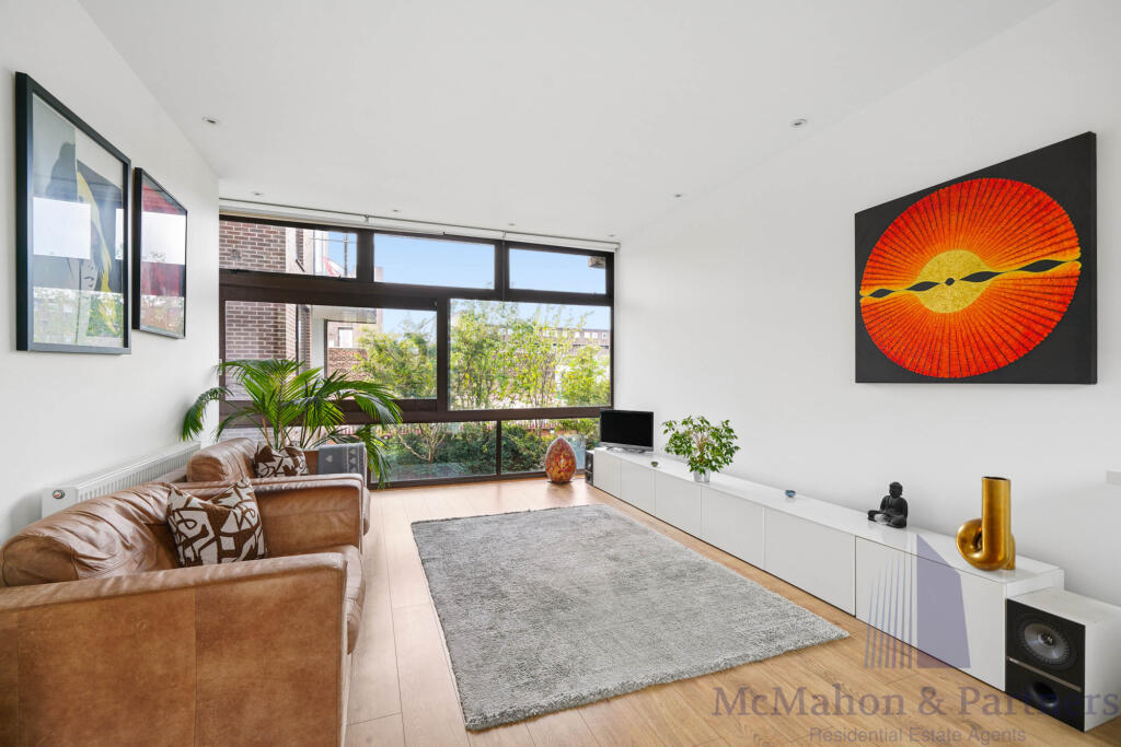 Apartment in London - More