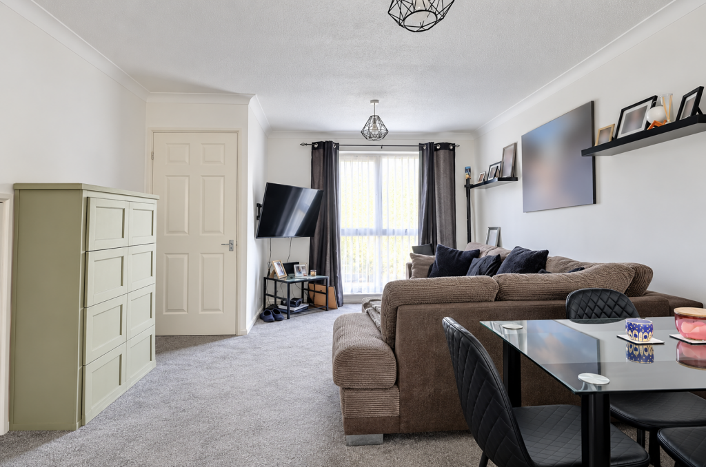 Apartment in Canterbury - More
