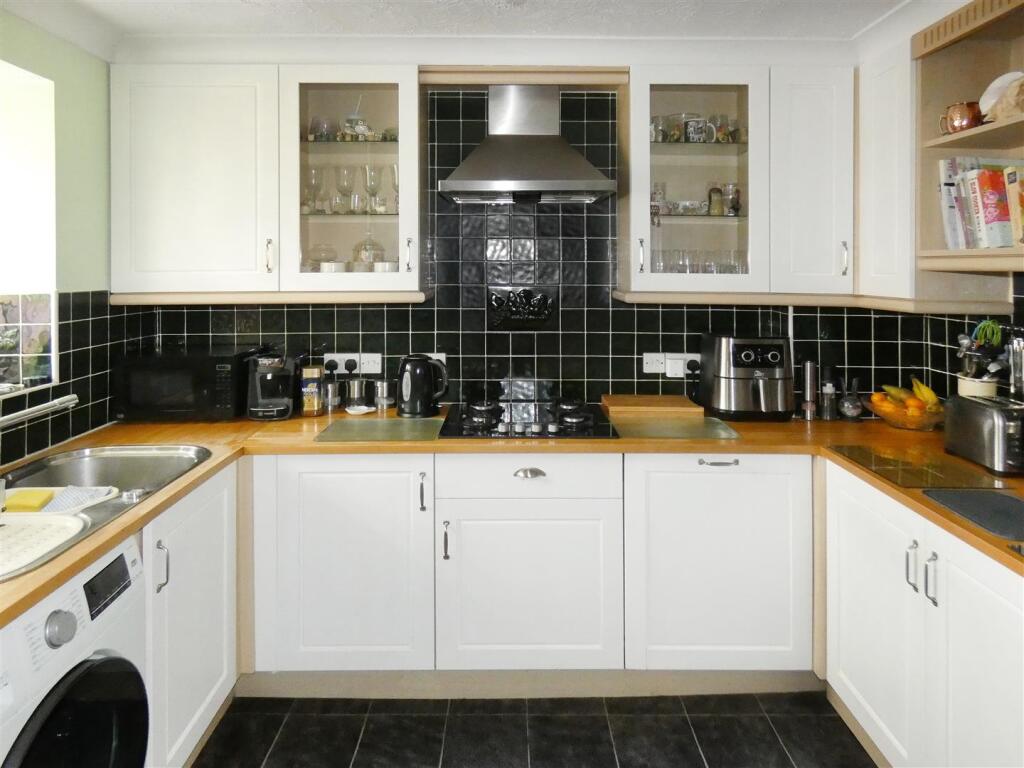 House in Arun, Toddington, Littlehampton - View 2