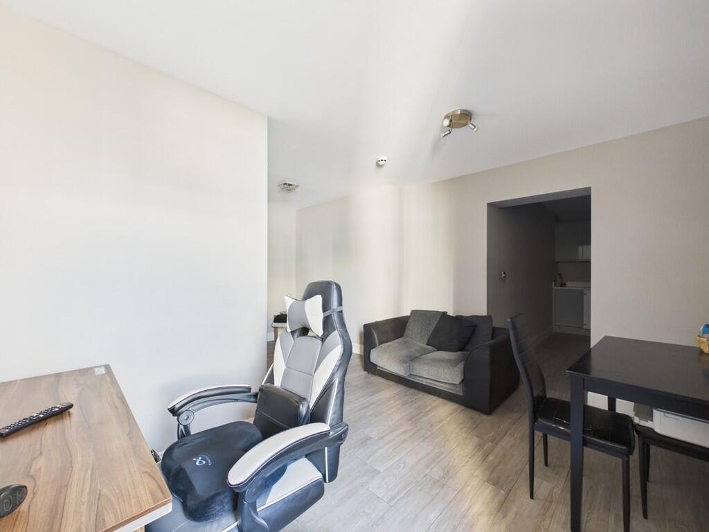 Apartment in Brighton - View 5