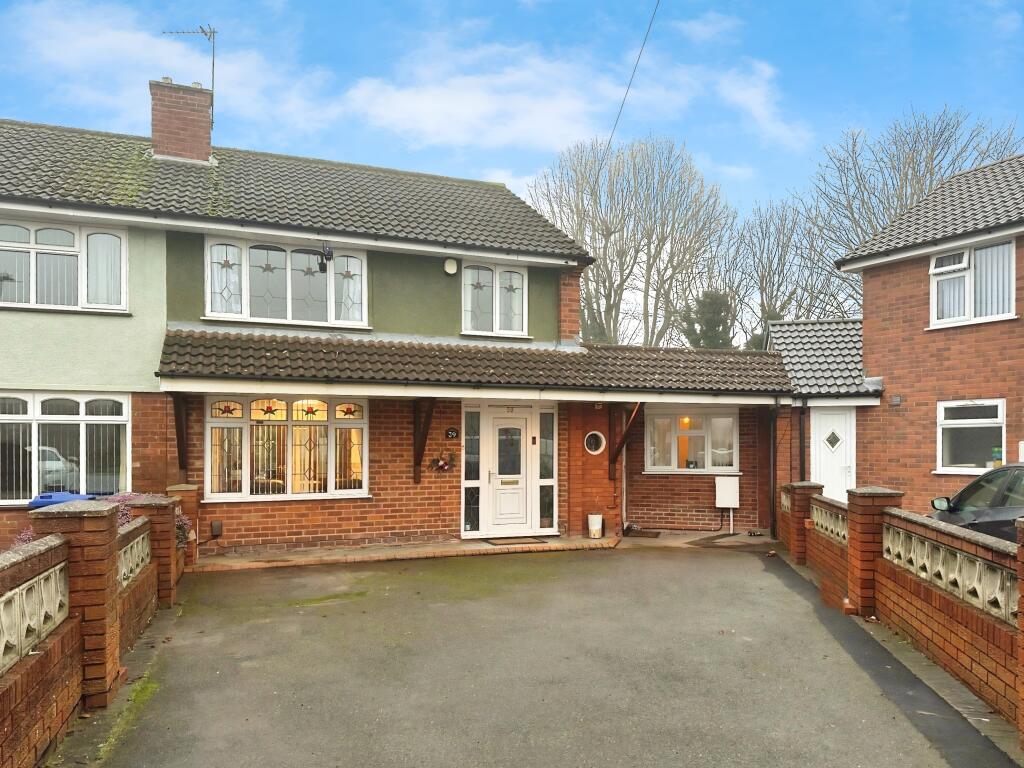 4-bed semi-detached on Kipling Avenue, Bilston, Wolverhampton, WV14, £270,000