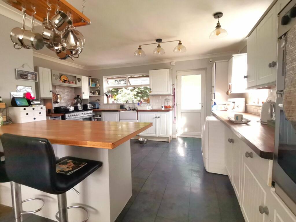 4-bed detached on Fairfield Close, Stockton-on-Tees, Durham, TS19, £370,000