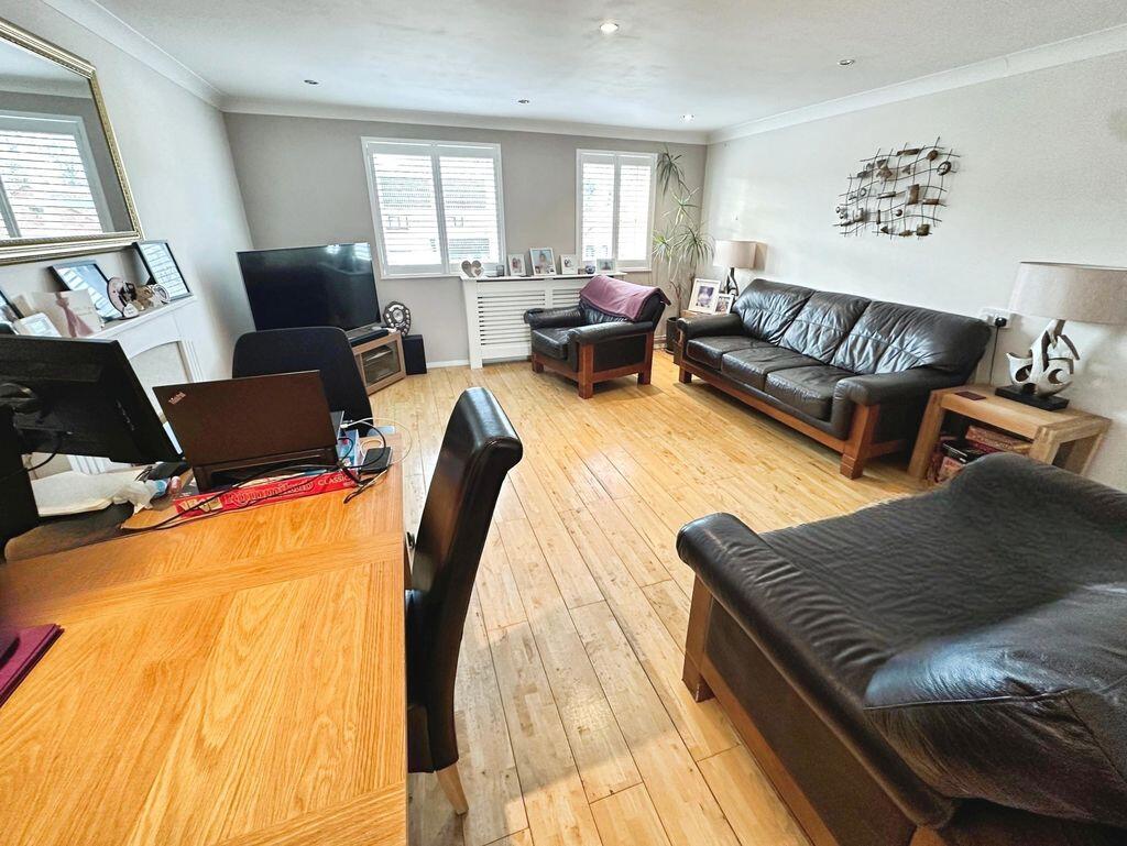Apartment in Colchester - More