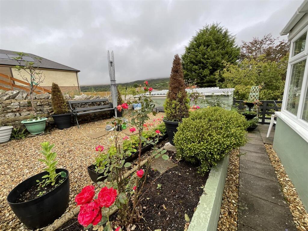 House in Glanamman, Cwmamman - View 4