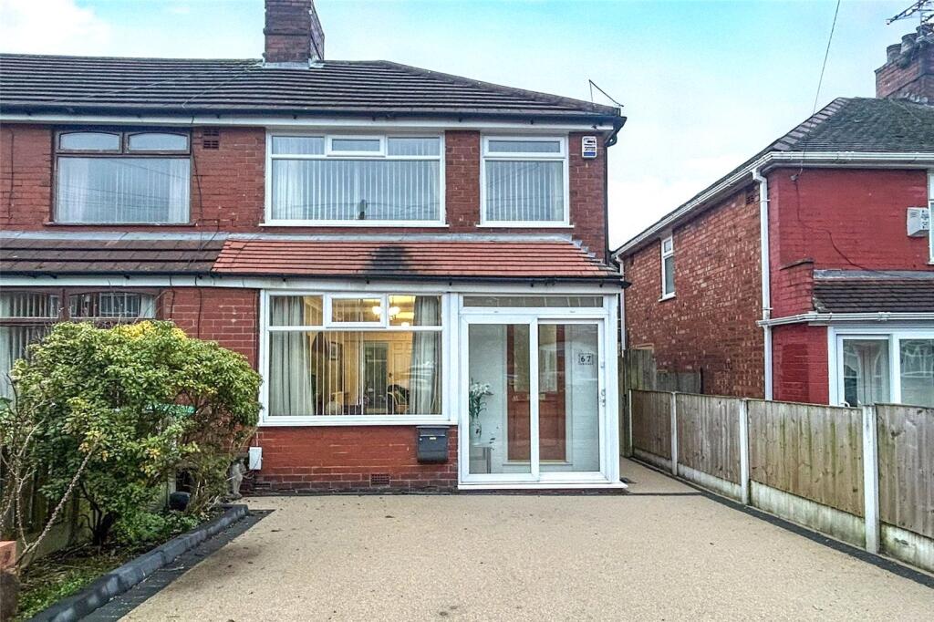 Main image of property: Selkirk Road, Chadderton, Oldham, Greater Manchester, OL9