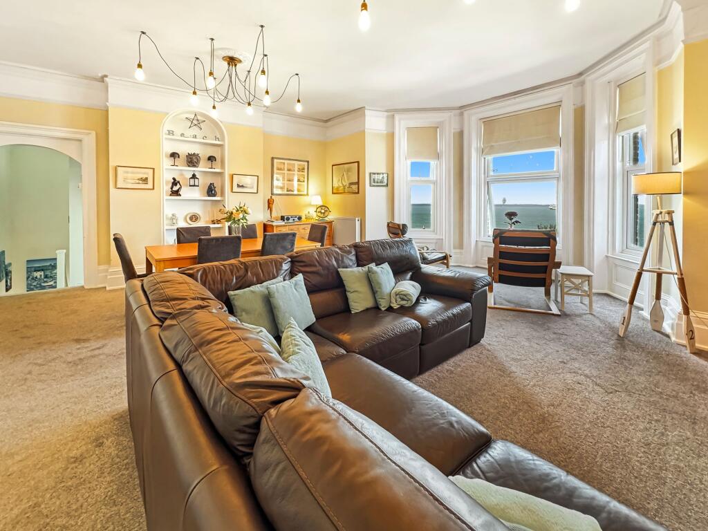 Apartment in Cowes, Isle of Wight - More