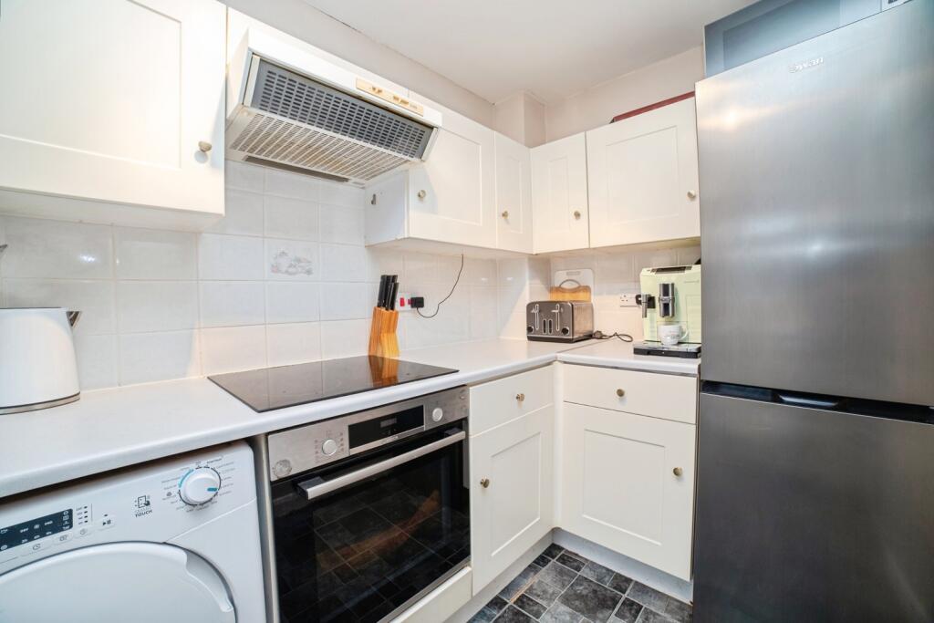 Beechwood Grove, Sutton-in-Ashfield, Nottinghamshire, NG17 - View 2