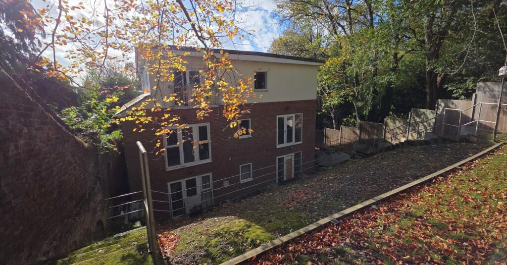 5-bed flat on Flat 5, 78 Archway Road, Islington, London, N19 3TT, £395,000