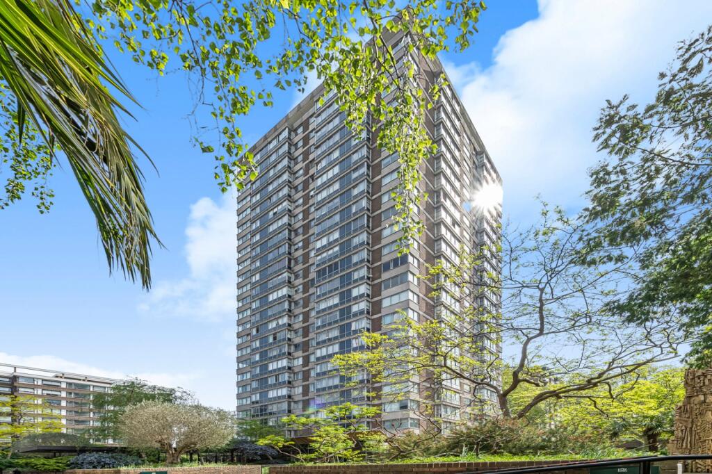 Main image of property: Quadrangle Tower, 
Cambridge Square, W2