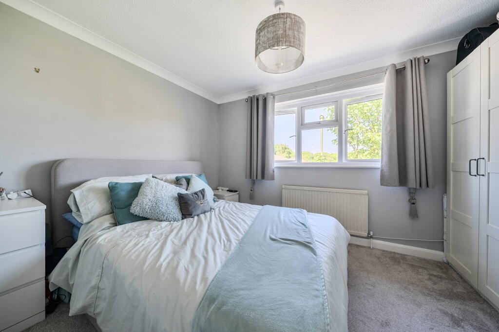 House in Basingstoke and Deane, Brighton Hill - More