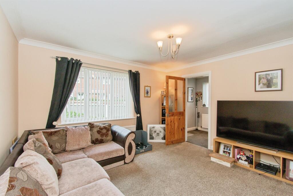 House in Wakefield - View 4