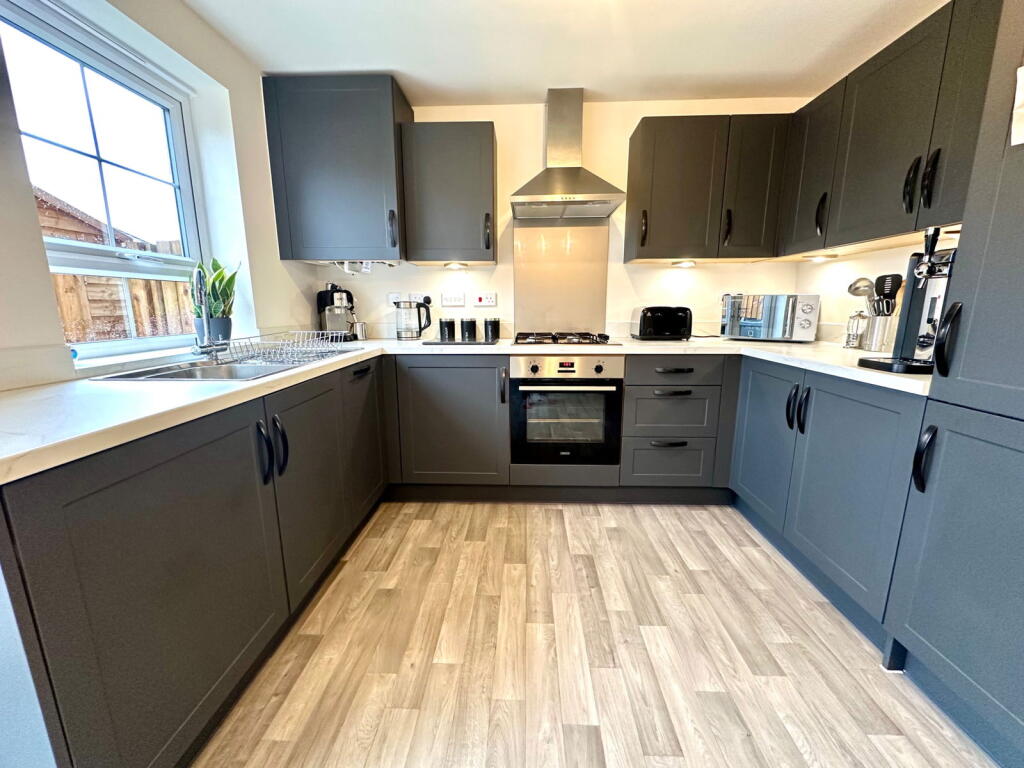 Castle Garden Street , Penistone, Sheffield, S36 8BD photo 5