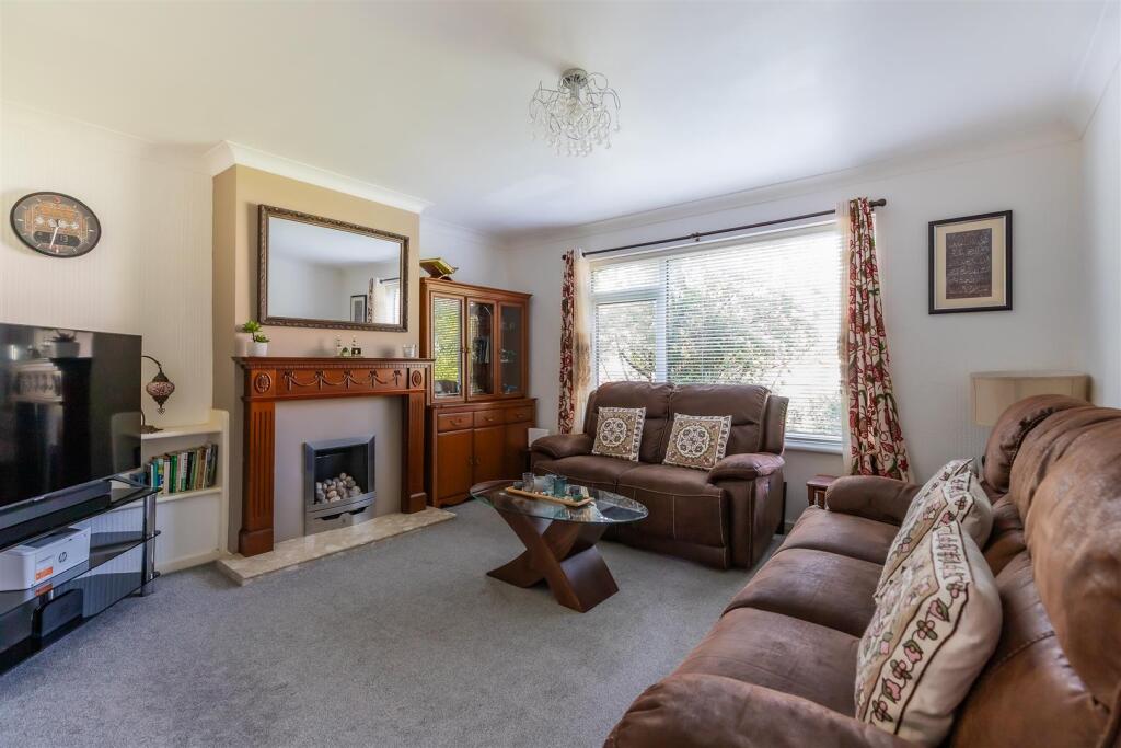 Apartment in Cardiff, Cyncoed - View 2