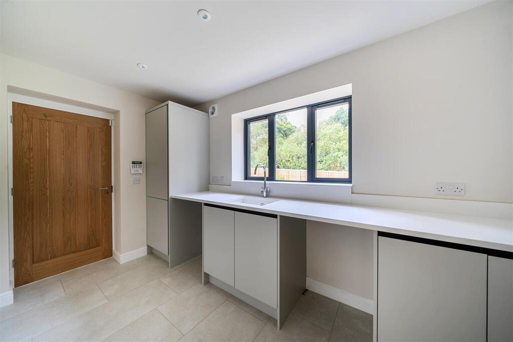 Additional image 18 of Broadstone Lane, Hardington Mandeville, Yeovil