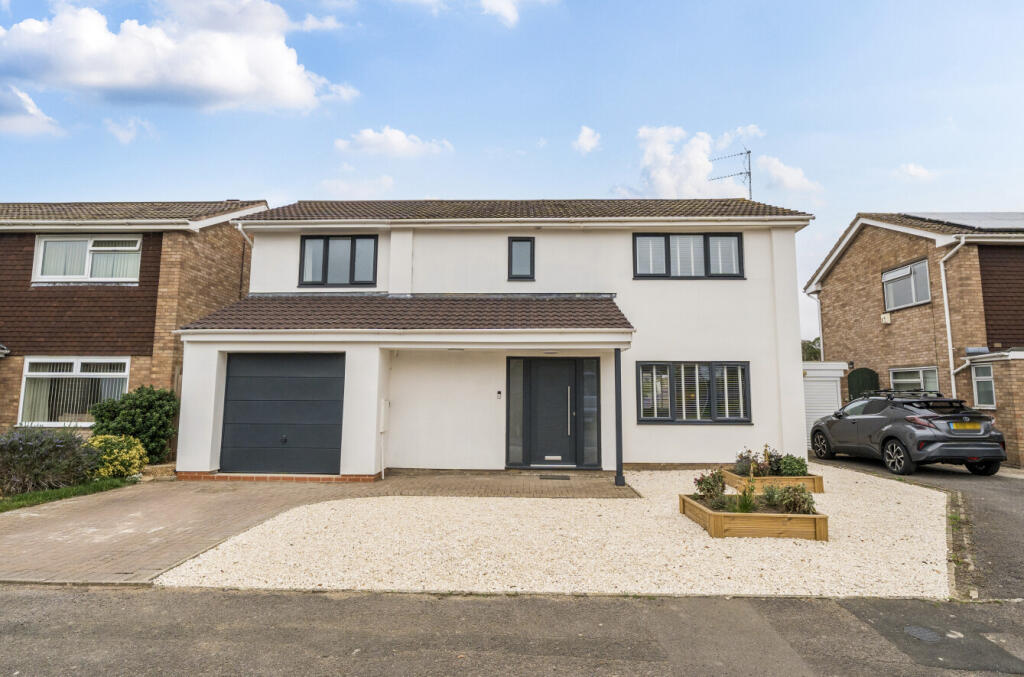 4-bed detached on Merestones Drive, Cheltenham, Gloucestershire, £825,000