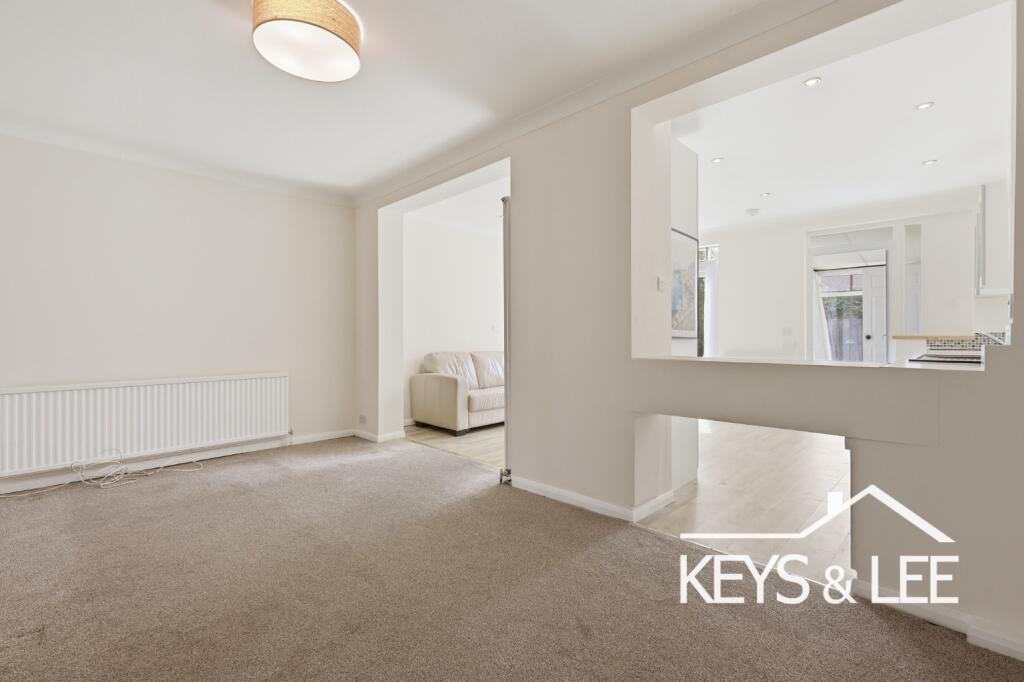 House in Romford - View 3