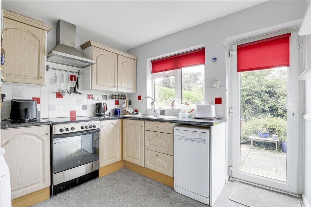 House in Rushcliffe, Ruddington - More
