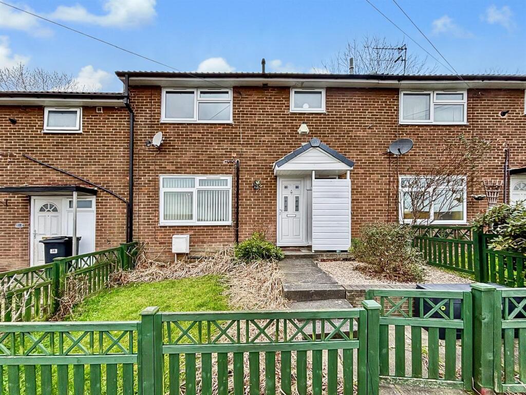 Main image of property: Bawn Approach  New Farnley Leeds