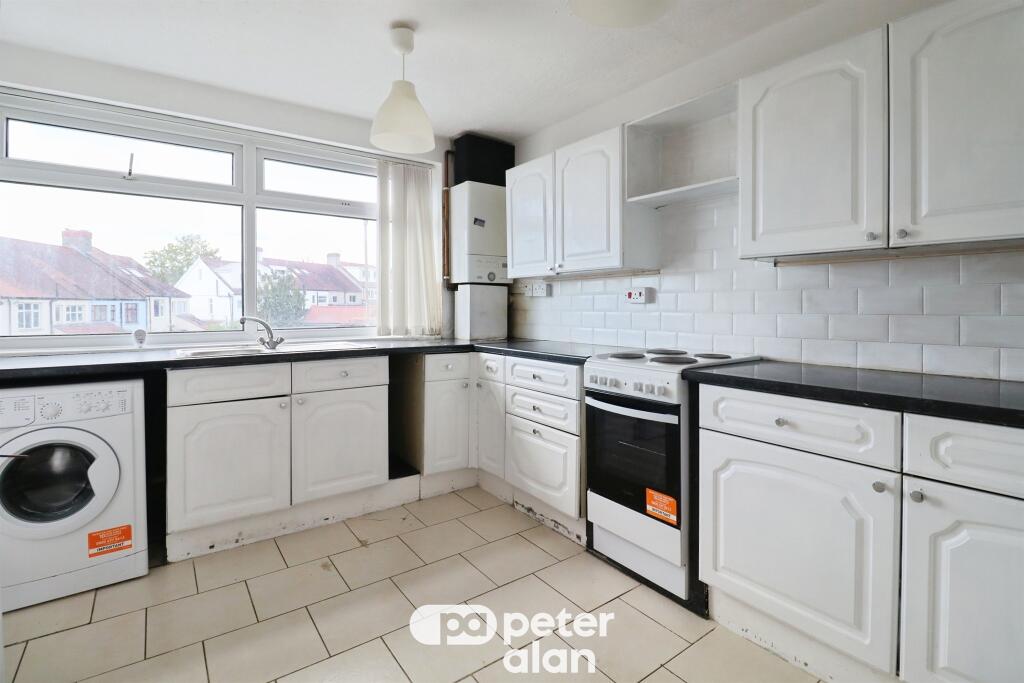 Apartment in Cardiff, Penylan - View 5