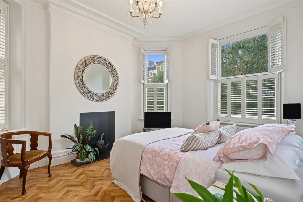 Apartment in London - View 5
