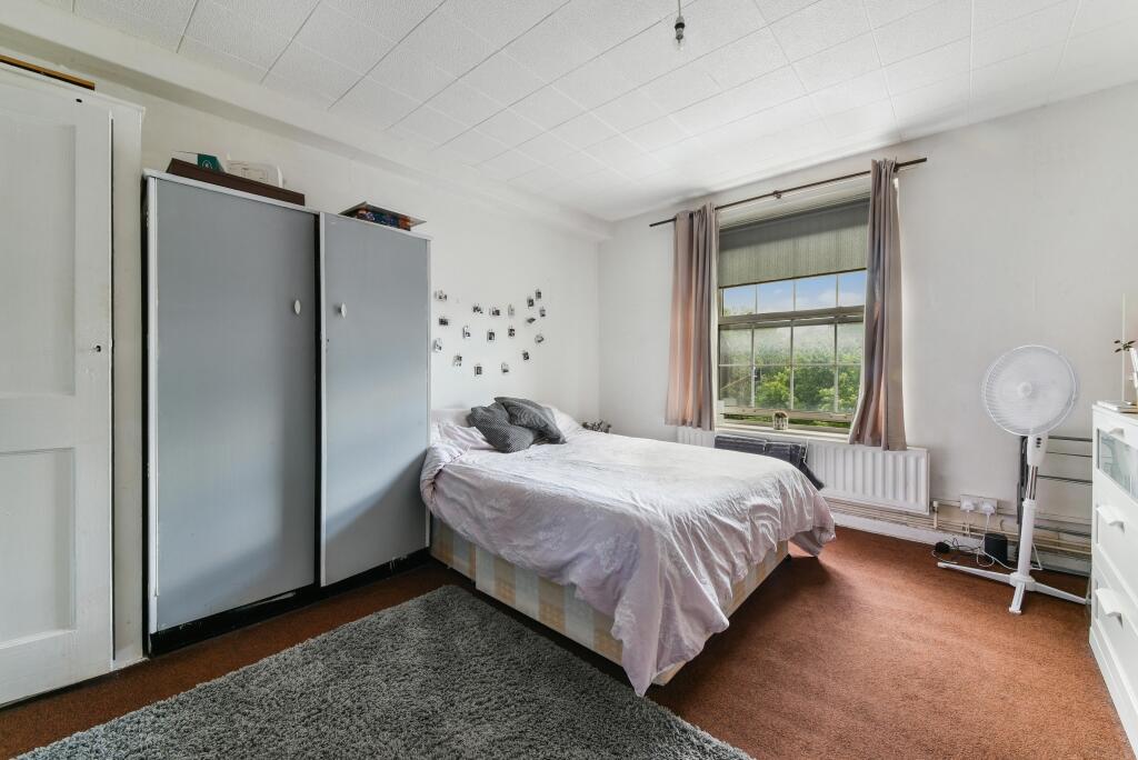 House in London - View 3