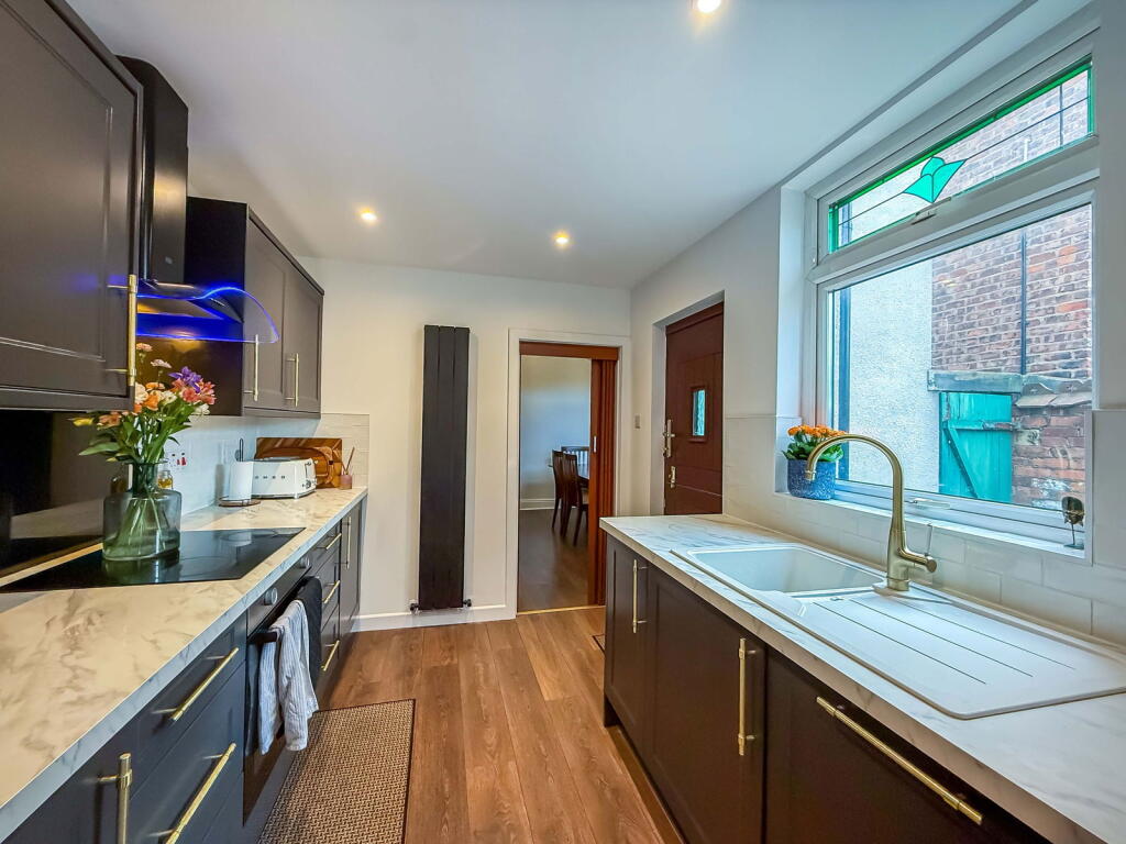 House in Sefton, Meols Cop - More